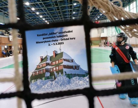 Kondiční „běžko“ soustředění pozemních hokejistů na Masarykově chatě v Orlických horách